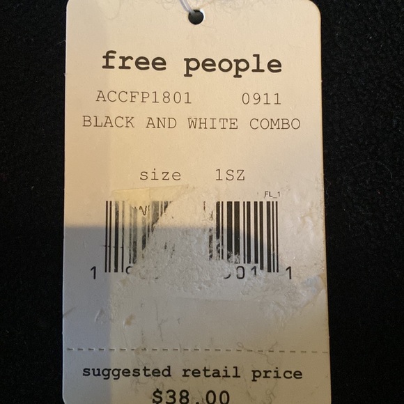 Multi colored striped beanie - Picture 4 of 4